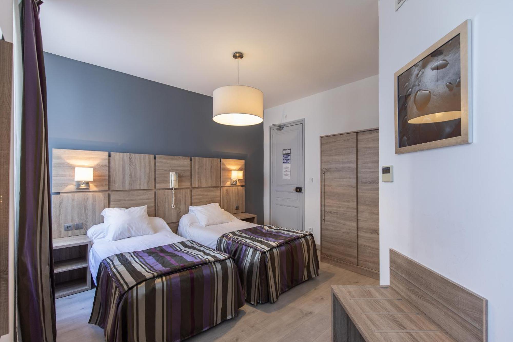 Hotel Jeanne D'Arc Лурд Экстерьер фото